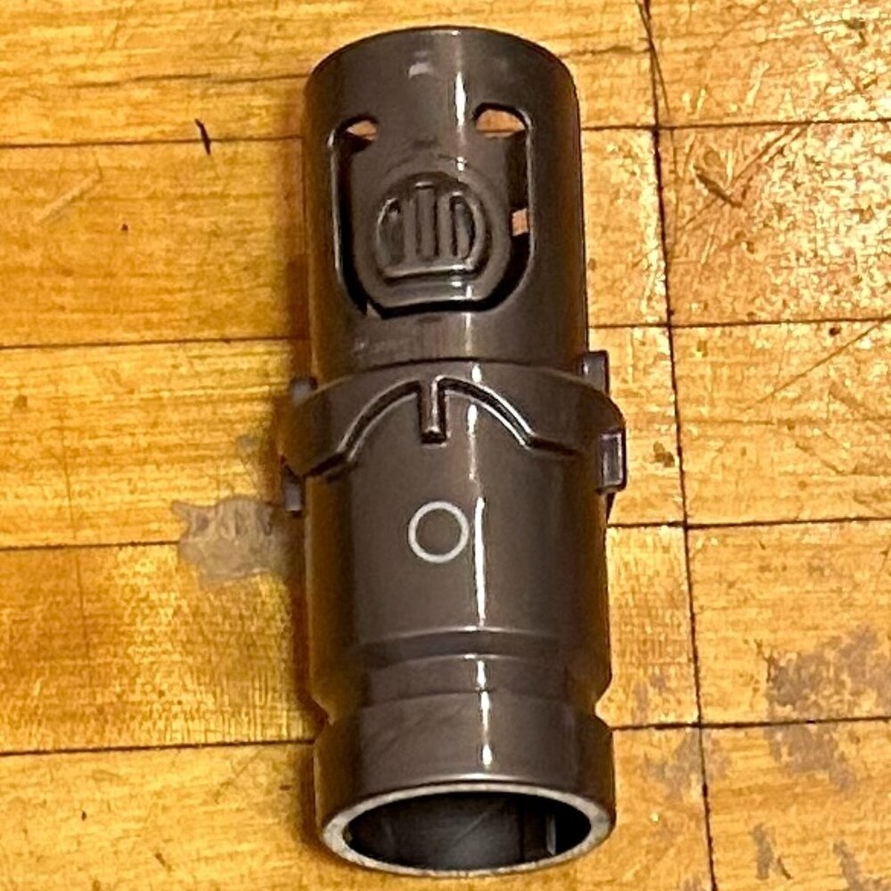 BRAND NEW OEM DYSON ADAPTOR TO ATTACH ACCESSORY TOOLS #911768